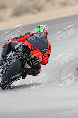 media/Dec-17-2022-SoCal Trackdays (Sat) [[224abd9271]]/Turn 10 Backside (120pm)/